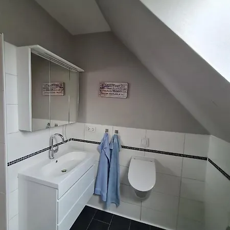 Schmidt Apartment *